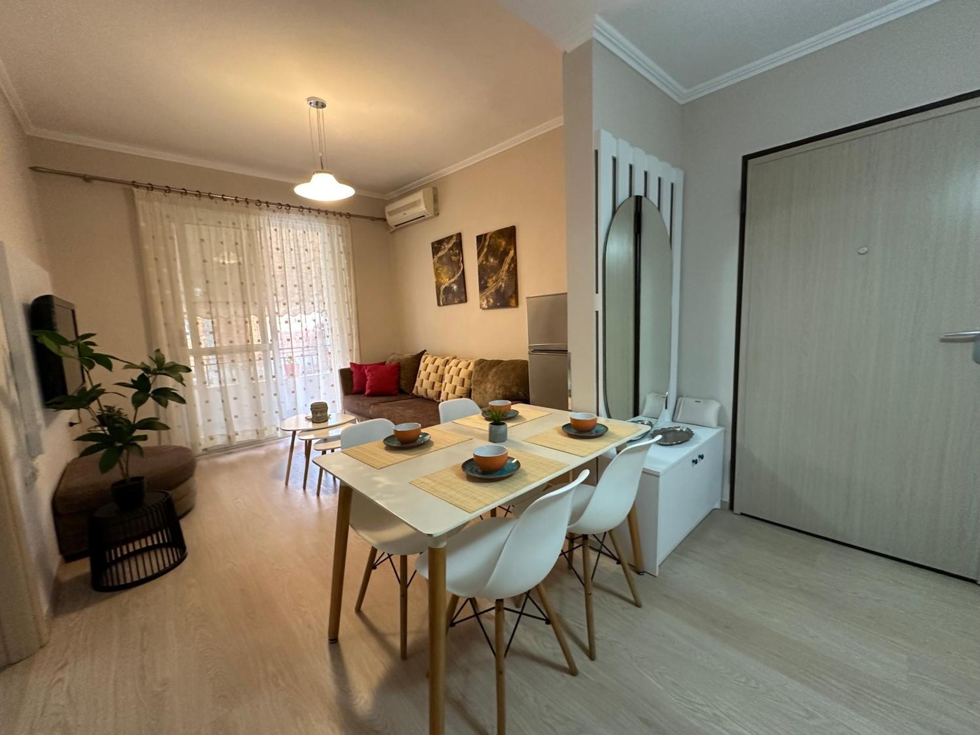 Tirana Apartment *
